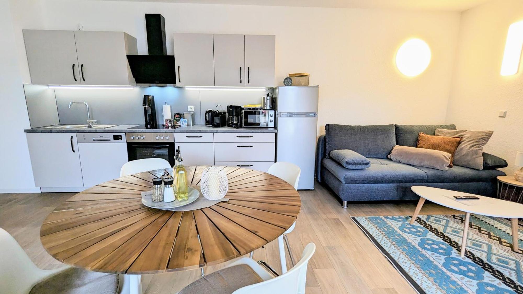 Fewo Urban Gotha - Apartment Orangerie - Am Schlosspark- Parken An Der Der Tuer- Barrierefrei, 900 Meter Zum Bahnhof - Wallbox Eksteriør billede